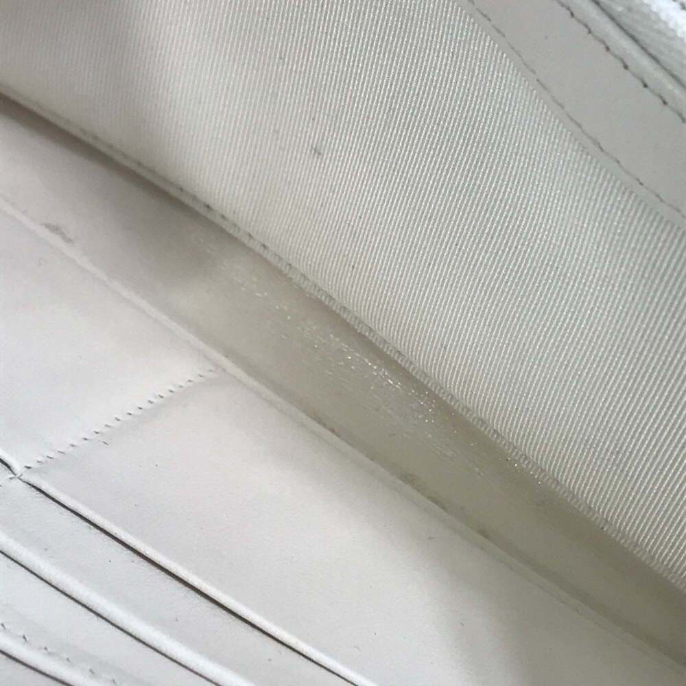 CHANEL Authentic White Caviar Leather Logo Wallet - Picture 10 of 16